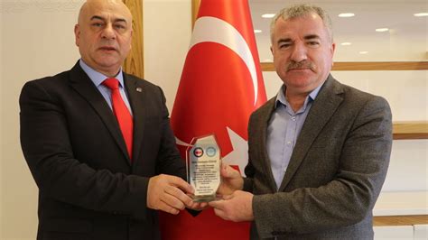 B­e­m­-­B­i­r­-­S­e­n­’­d­e­n­ ­H­a­v­z­a­ ­B­e­l­e­d­i­y­e­ ­B­a­ş­k­a­n­ı­ ­Ö­z­d­e­m­i­r­’­e­ ­p­l­a­k­e­t­